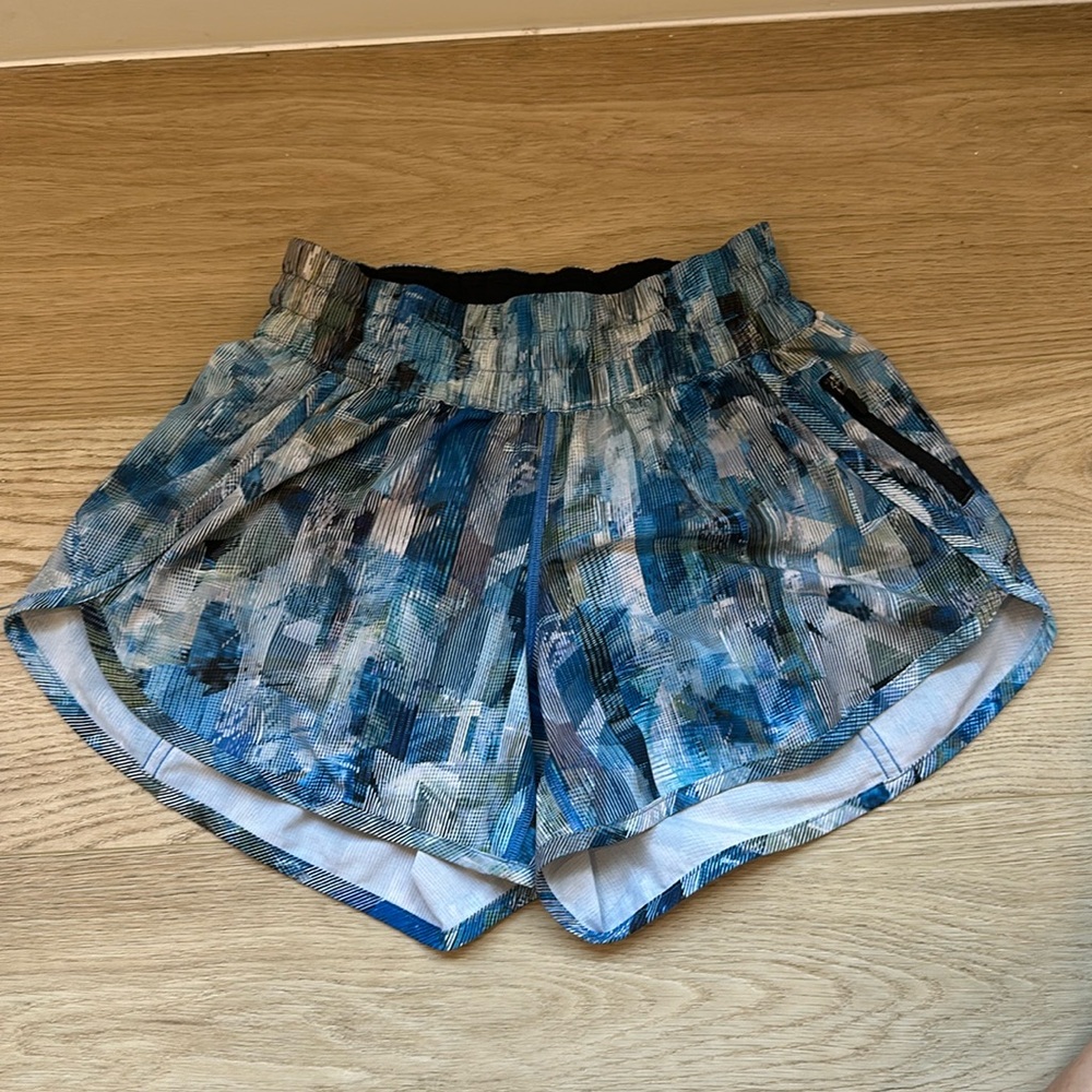 lululemon size 6 shorts